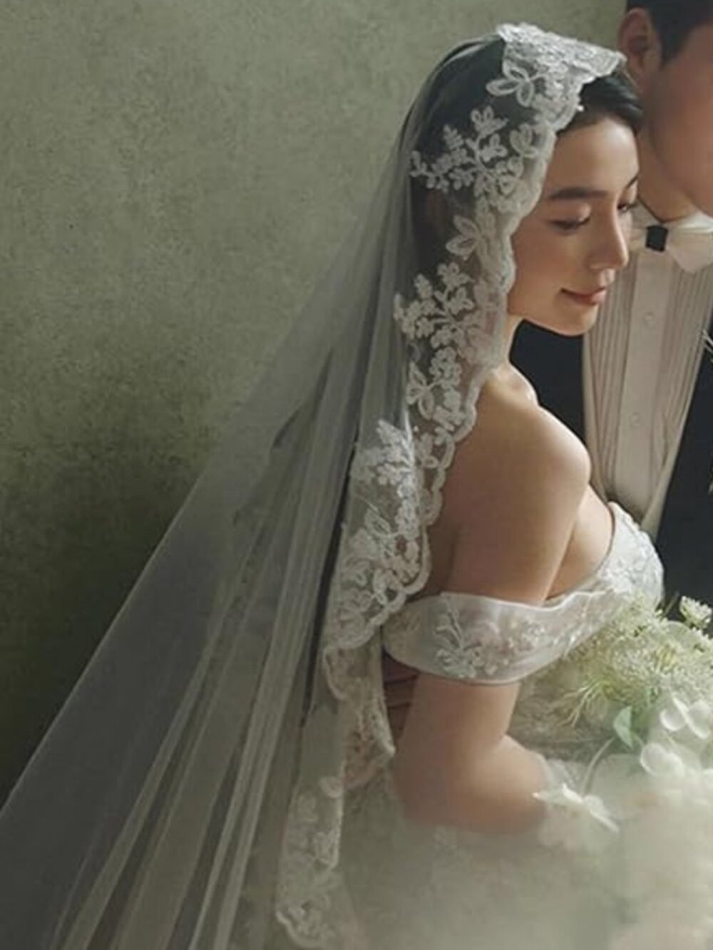 Bridal Veil Lace Flower